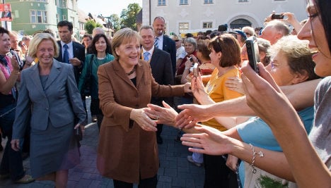 Merkel starts to actively court female voters