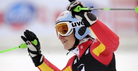 Hölzl wins big as Olympics near