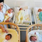 Minister backs midwives’ pay rise