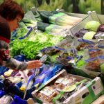 Vegetable vendor finds rat poison in lettuce