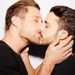 Celebs lead gay rights fight with kisses