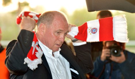 Bayern boss Uli Hoeneß resigns and heads to jail