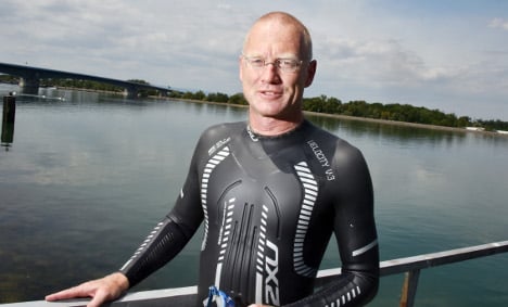 ‘Mad professor’ to swim length of Rhine