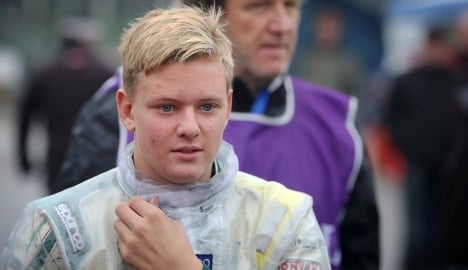 Schumacher junior signs first racing contract
