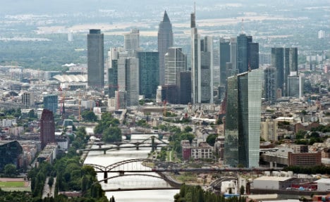 Frankfurt attempts to charm banks away from London
