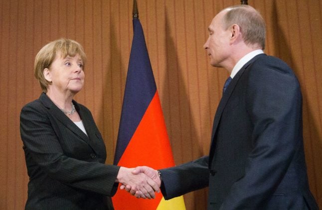 Merkel wants to extend Russia sanctions over Ukraine