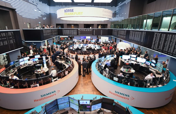 Siemens’ health unit shares surge in Frankfurt debut