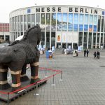 Police intervene after security men at Berlin tourism fair harass Israeli stand