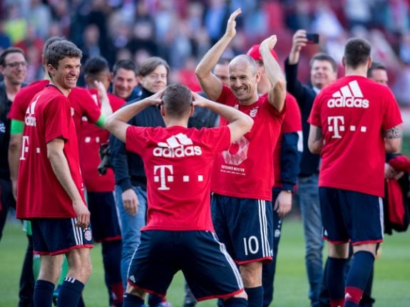 Bayern Munich win sixth straight German league title