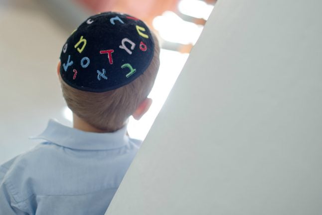 Police union calls for children to be taken away from anti-Semitic parents