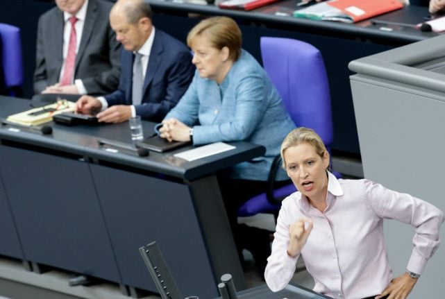 Merkel reveals plan for dealing with AfD in crucial budget debate