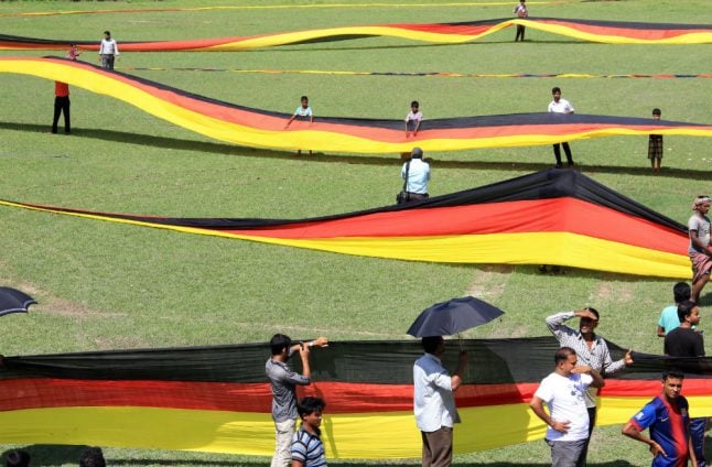 Bangladeshi World Cup megafan unfurls kilometres-long German flag