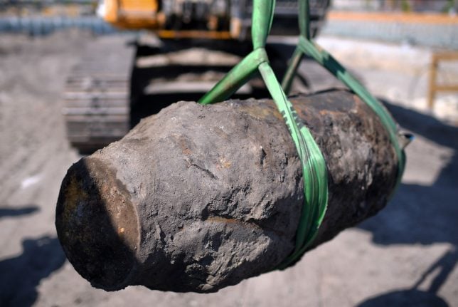 10,000 residents evacuated from central Potsdam after WWII bomb discovery