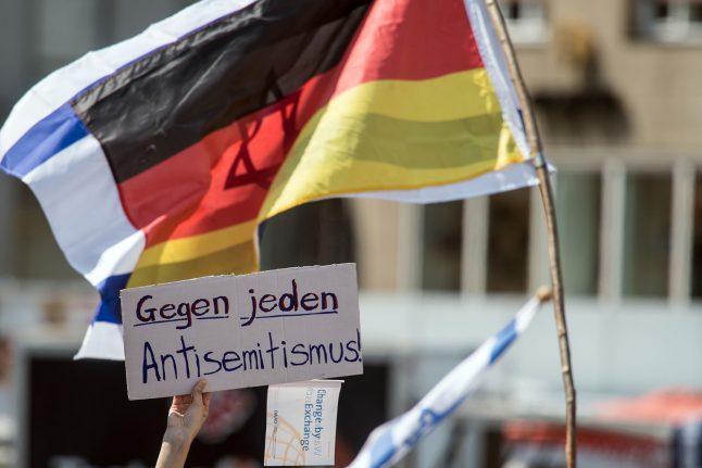 Germany steps up fight against anti-Semitism with new reporting centre