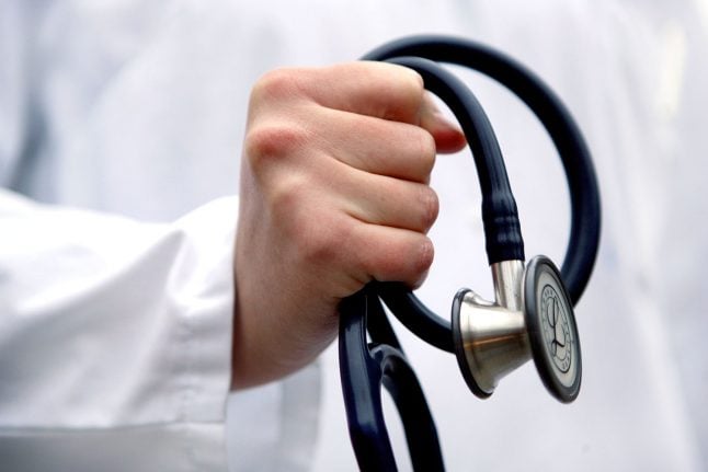 German doctors walk off job in nationwide strike