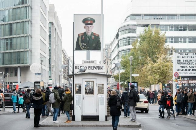 ‘Iconic’ Checkpoint Charlie soldier photos to be auctioned in Germany