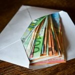 German pensioner loses €20k in cash after leaving it on car roof