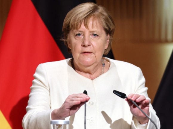 Merkel urges compromise at start of tough coalition talks