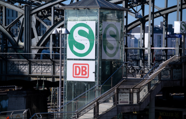 S-Bahn logo on a bridge in Munich